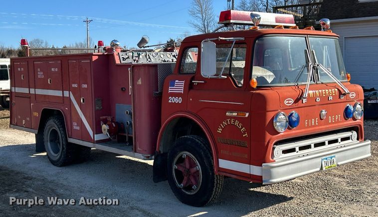 image for item EK4076 1972 Ford 700 pumper fire truck