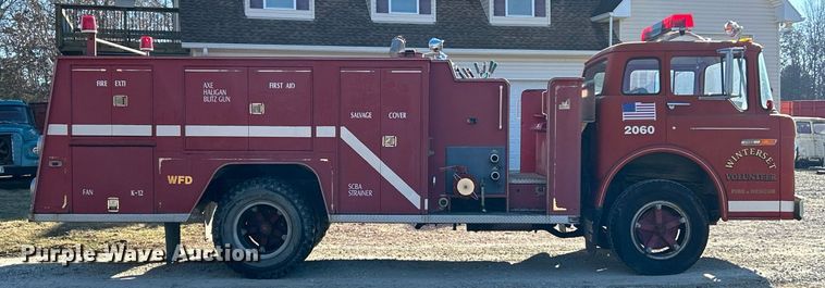 image for item EK4076 1972 Ford 700 pumper fire truck