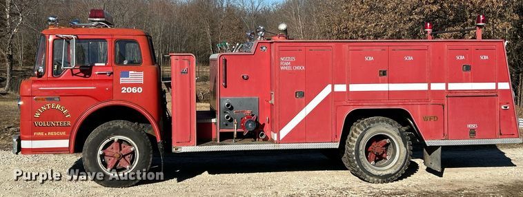 image for item EK4076 1972 Ford 700 pumper fire truck