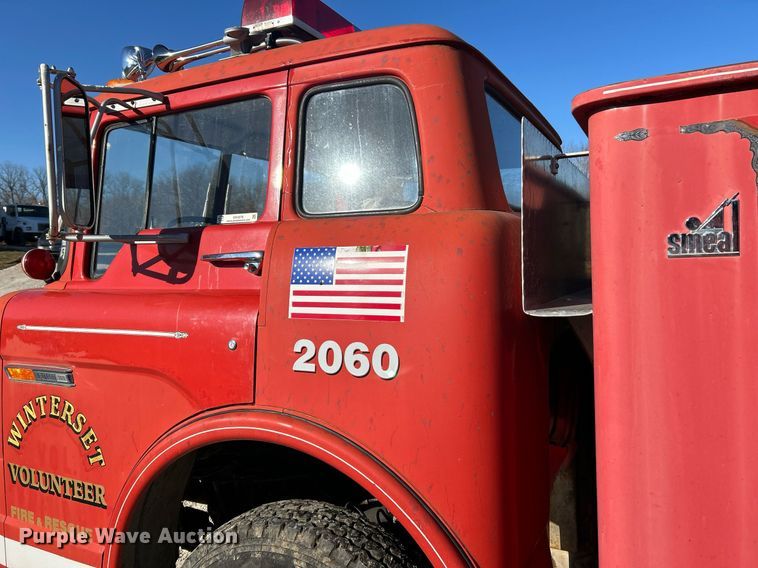 image for item EK4076 1972 Ford 700 pumper fire truck