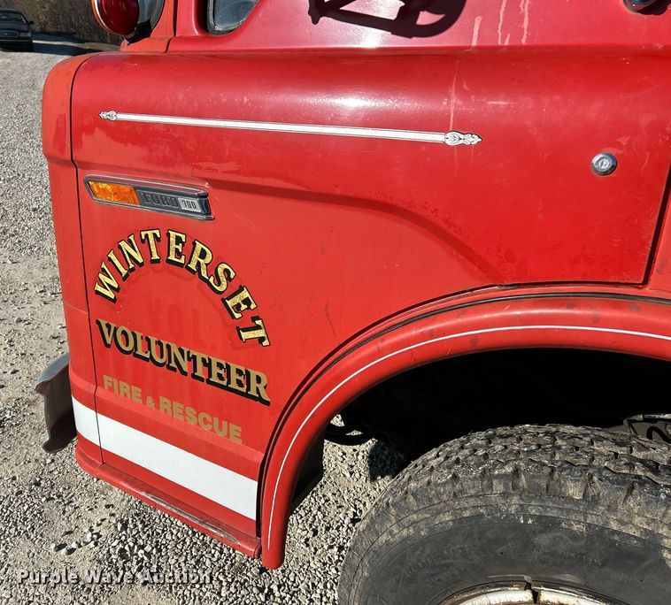 image for item EK4076 1972 Ford 700 pumper fire truck