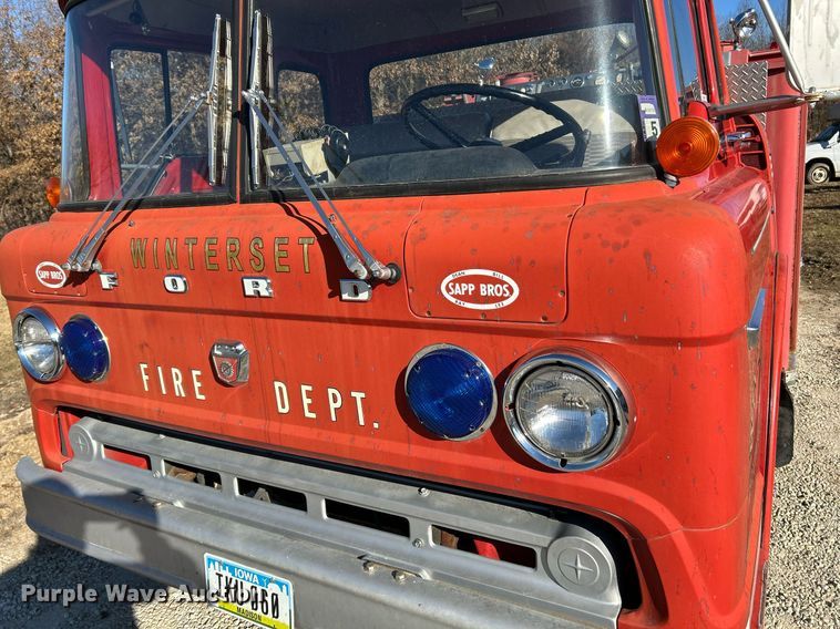 image for item EK4076 1972 Ford 700 pumper fire truck