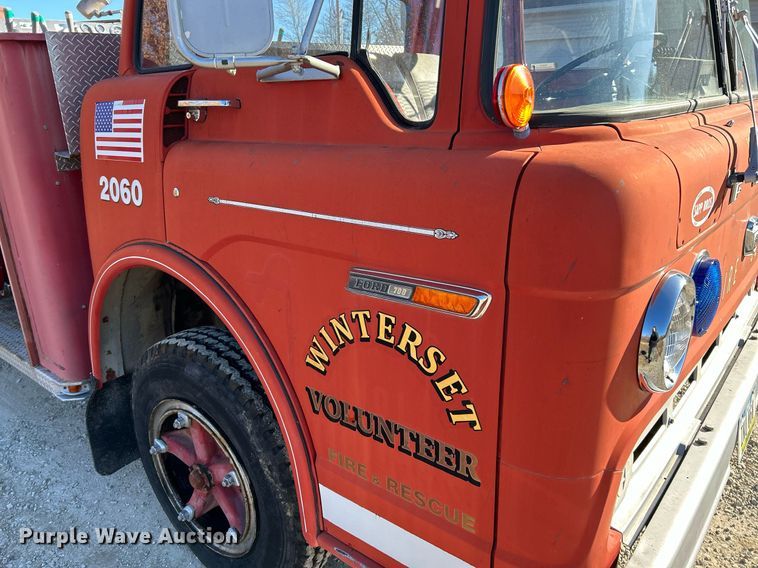 image for item EK4076 1972 Ford 700 pumper fire truck