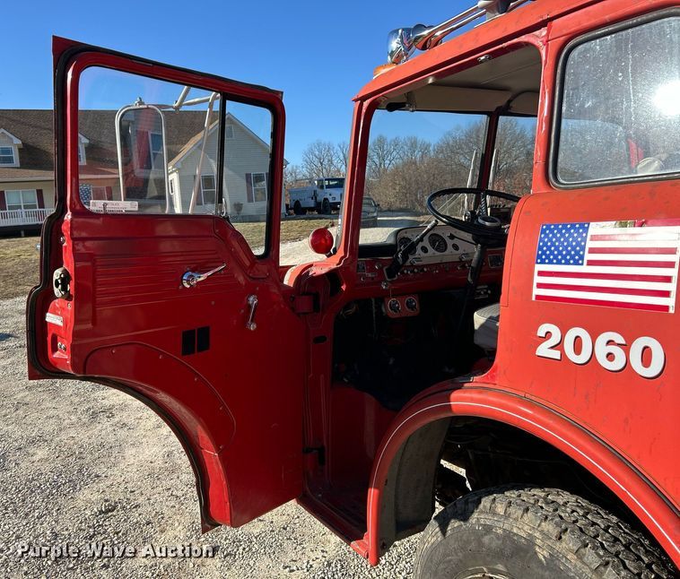 image for item EK4076 1972 Ford 700 pumper fire truck