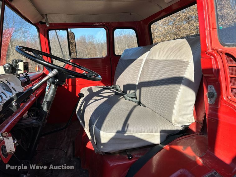 image for item EK4076 1972 Ford 700 pumper fire truck