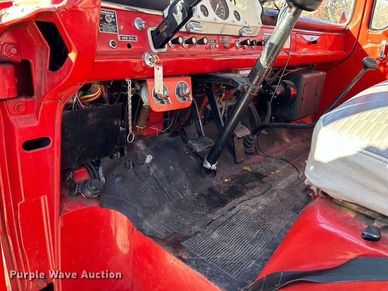 image for item EK4076 1972 Ford 700 pumper fire truck