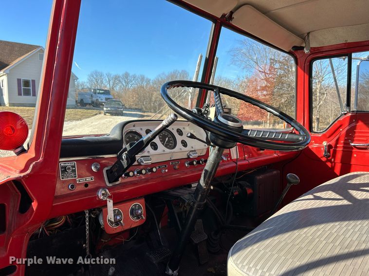 image for item EK4076 1972 Ford 700 pumper fire truck