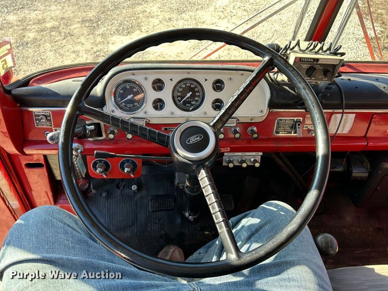 image for item EK4076 1972 Ford 700 pumper fire truck