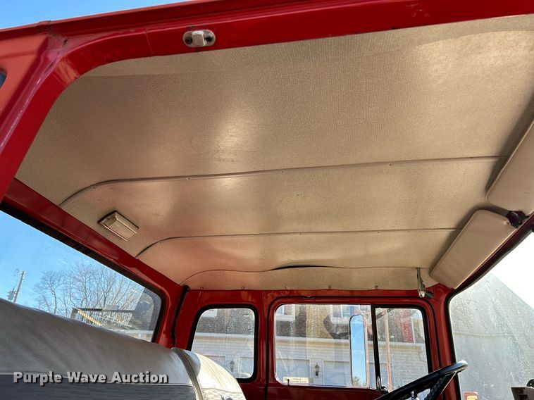 image for item EK4076 1972 Ford 700 pumper fire truck