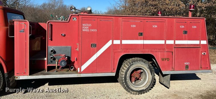 image for item EK4076 1972 Ford 700 pumper fire truck