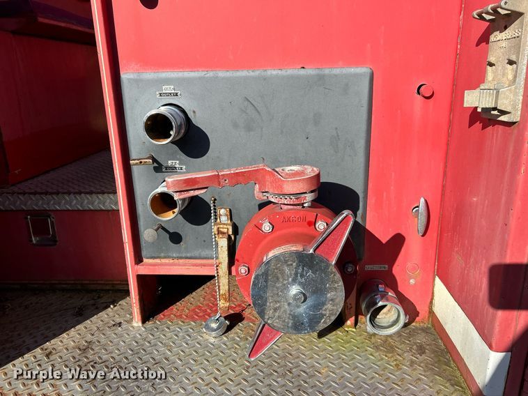 image for item EK4076 1972 Ford 700 pumper fire truck