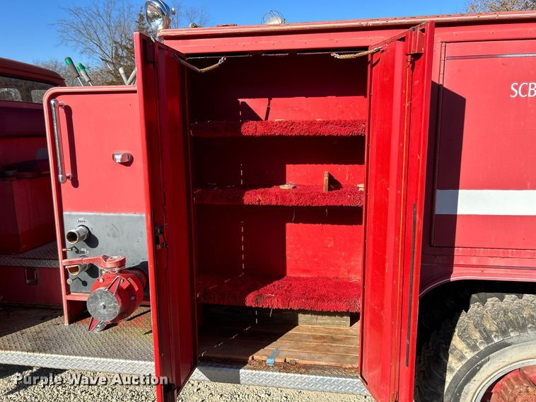 image for item EK4076 1972 Ford 700 pumper fire truck