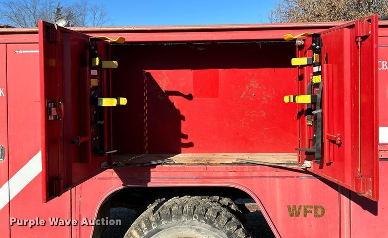 image for item EK4076 1972 Ford 700 pumper fire truck