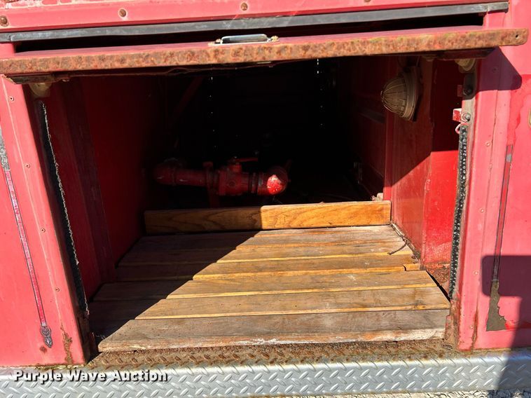 image for item EK4076 1972 Ford 700 pumper fire truck