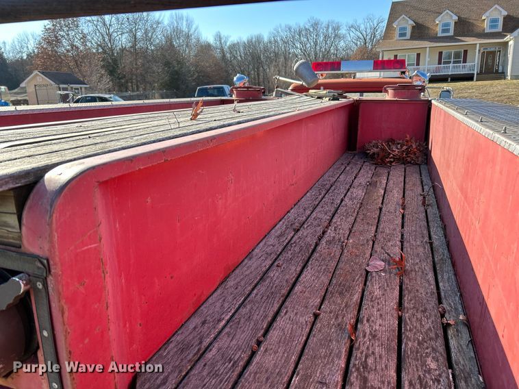 image for item EK4076 1972 Ford 700 pumper fire truck