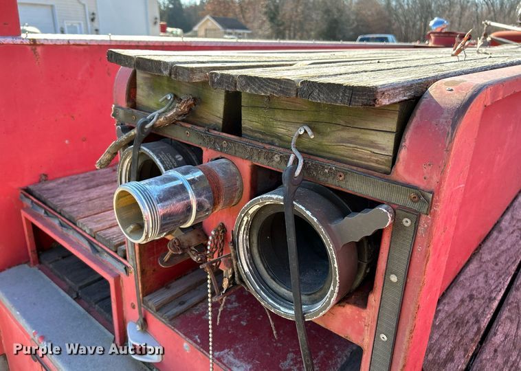 image for item EK4076 1972 Ford 700 pumper fire truck