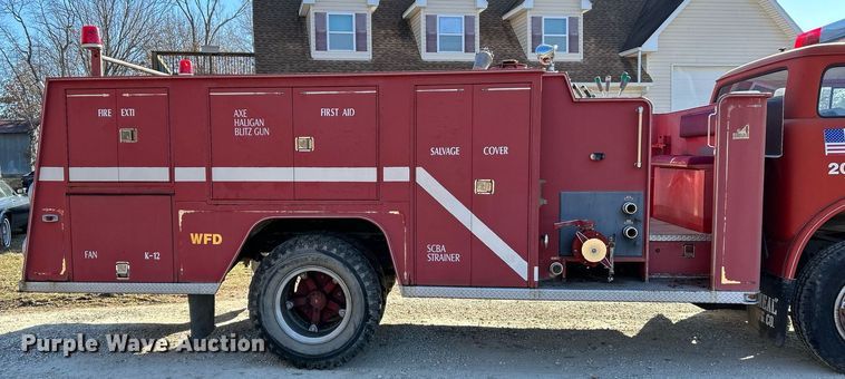image for item EK4076 1972 Ford 700 pumper fire truck
