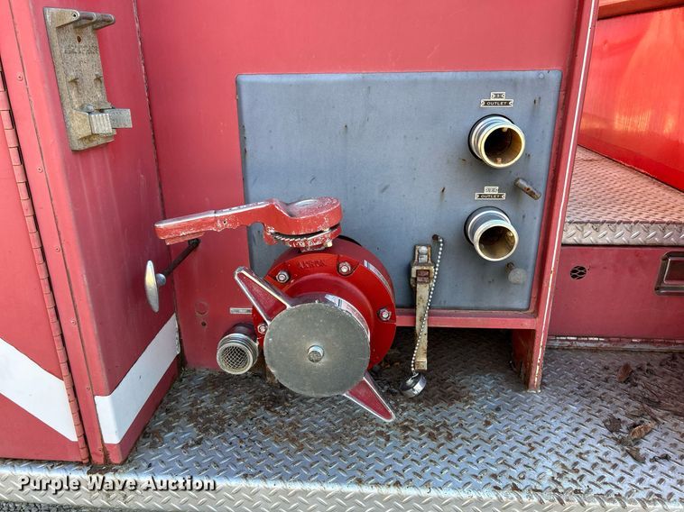 image for item EK4076 1972 Ford 700 pumper fire truck