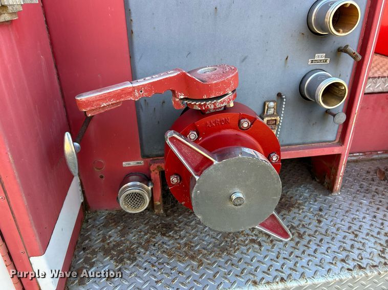 image for item EK4076 1972 Ford 700 pumper fire truck