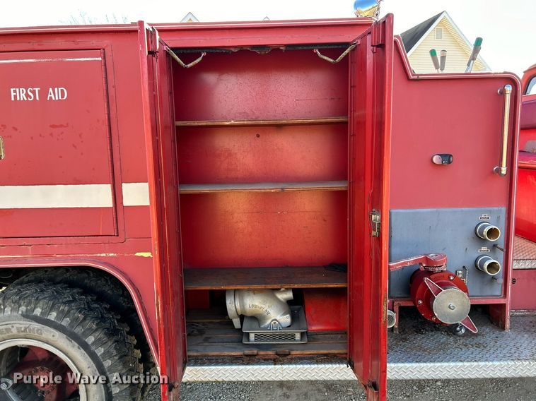 image for item EK4076 1972 Ford 700 pumper fire truck