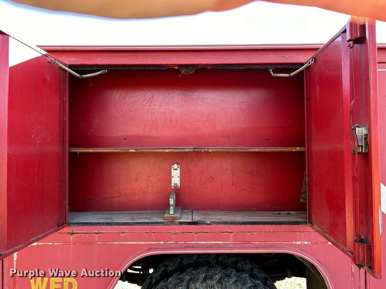 image for item EK4076 1972 Ford 700 pumper fire truck