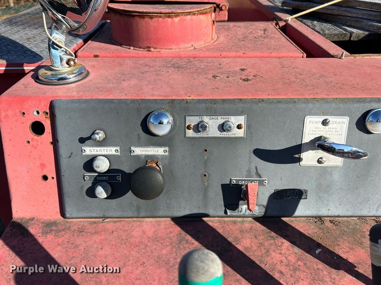 image for item EK4076 1972 Ford 700 pumper fire truck