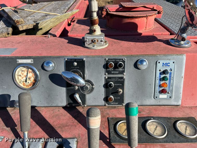 image for item EK4076 1972 Ford 700 pumper fire truck