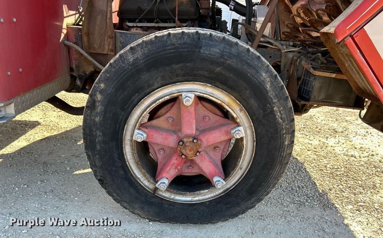 image for item EK4076 1972 Ford 700 pumper fire truck