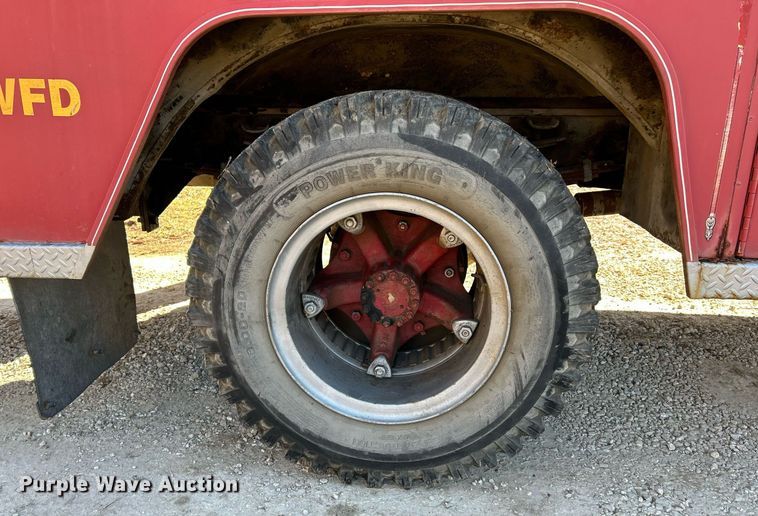 image for item EK4076 1972 Ford 700 pumper fire truck