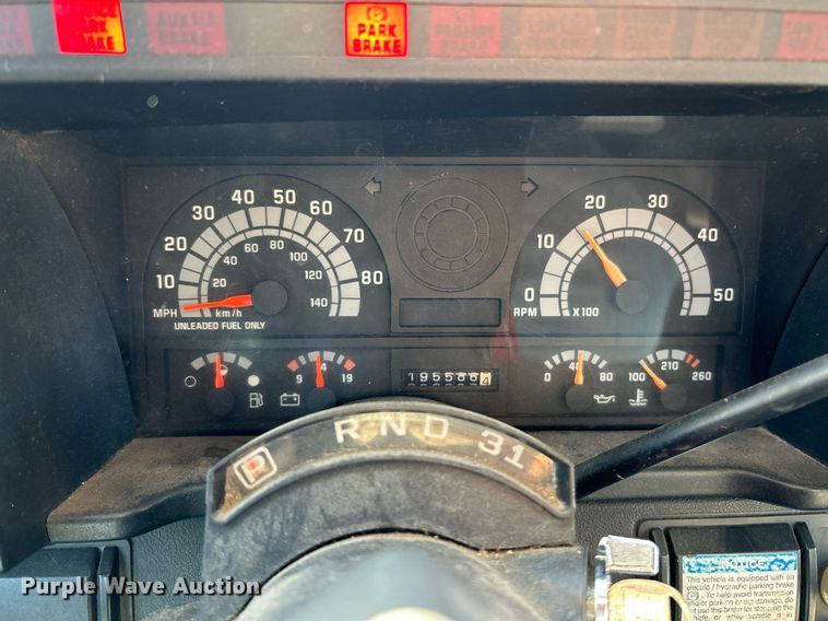 image for item EK4077 1993 GMC TopKick LoPro truck cab and chassis