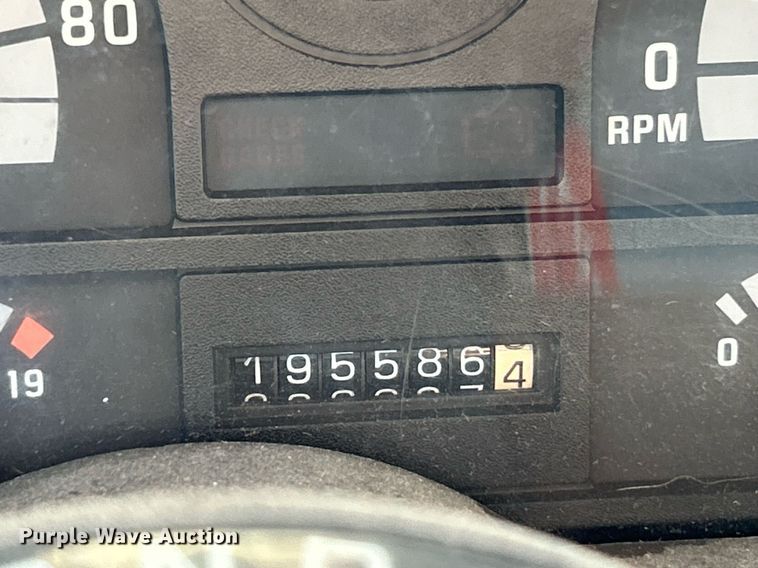 image for item EK4077 1993 GMC TopKick LoPro truck cab and chassis