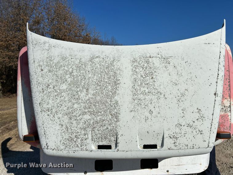 image for item EK4077 1993 GMC TopKick LoPro truck cab and chassis