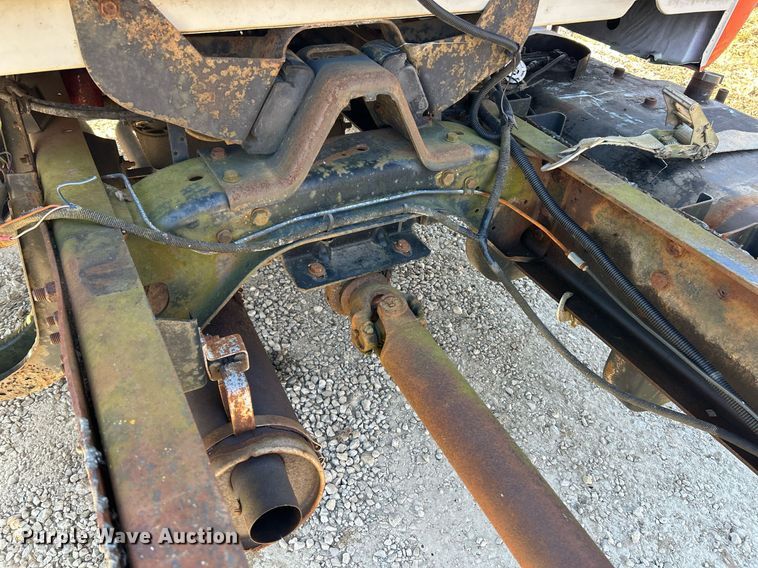 image for item EK4077 1993 GMC TopKick LoPro truck cab and chassis