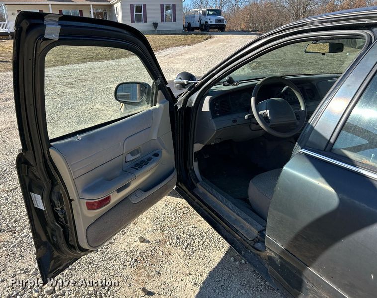 image for item EK4078 1998 Ford Crown Victoria Police Interceptor 