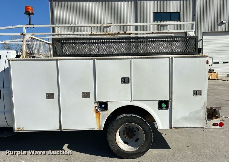 image for item EK4081 2013 Ford F550 Super Duty XL utility / service truck