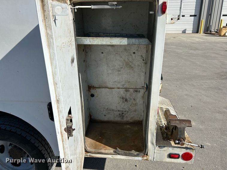 image for item EK4081 2013 Ford F550 Super Duty XL utility / service truck