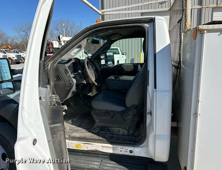image for item EK4081 2013 Ford F550 Super Duty XL utility / service truck