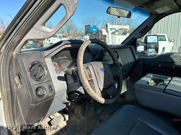 image for item EK4081 2013 Ford F550 Super Duty XL utility / service truck