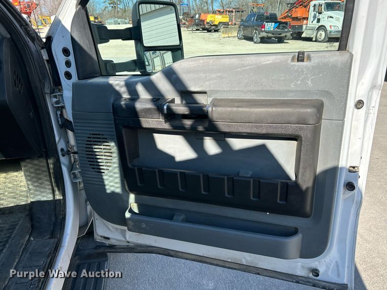 image for item EK4081 2013 Ford F550 Super Duty XL utility / service truck