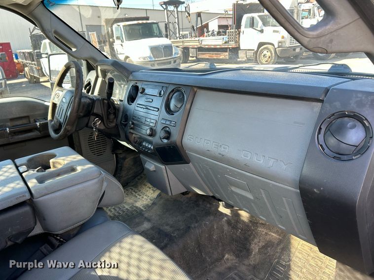 image for item EK4081 2013 Ford F550 Super Duty XL utility / service truck