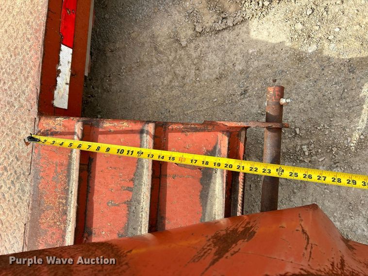 image for item EK4085 1993 Belshe T-1 equipment trailer