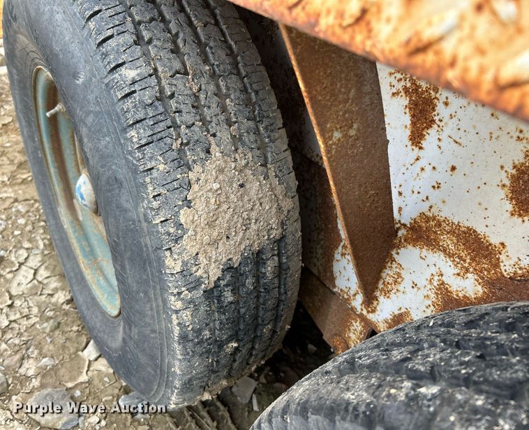 image for item EK4086 2000 Brooks Brothers equipment trailer