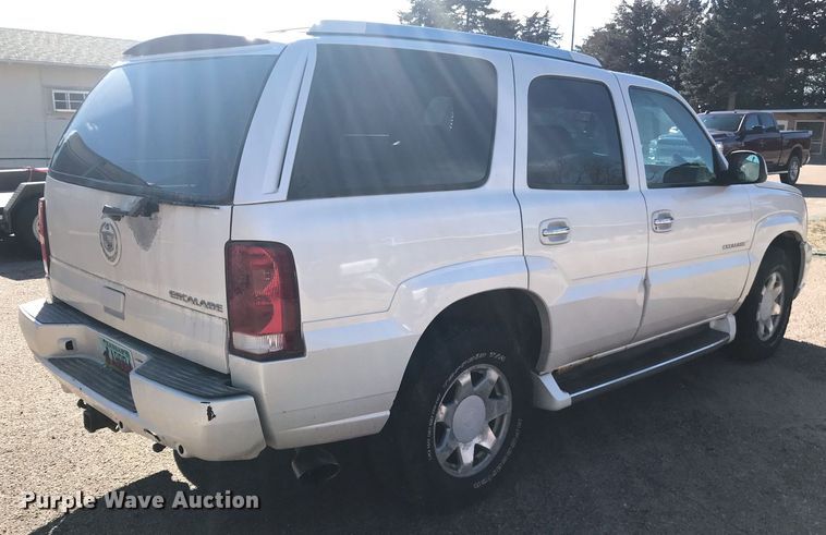 image for item HU9476 2002 Cadillac  Escalade SUV