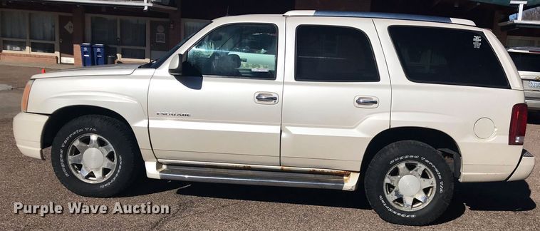image for item HU9476 2002 Cadillac  Escalade SUV