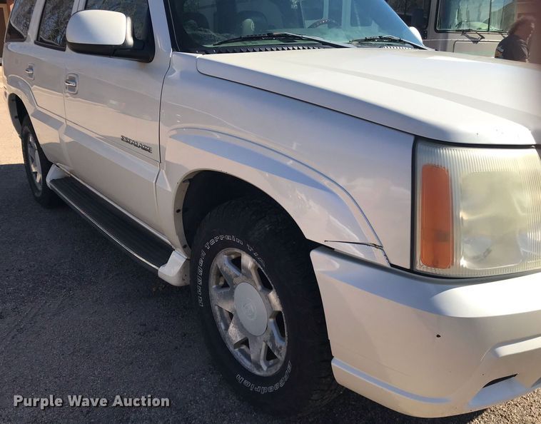 image for item HU9476 2002 Cadillac  Escalade SUV