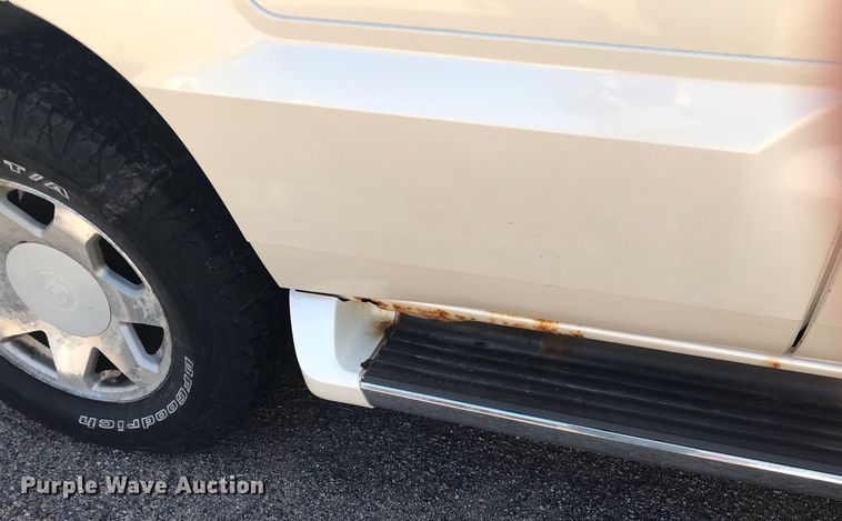 image for item HU9476 2002 Cadillac  Escalade SUV