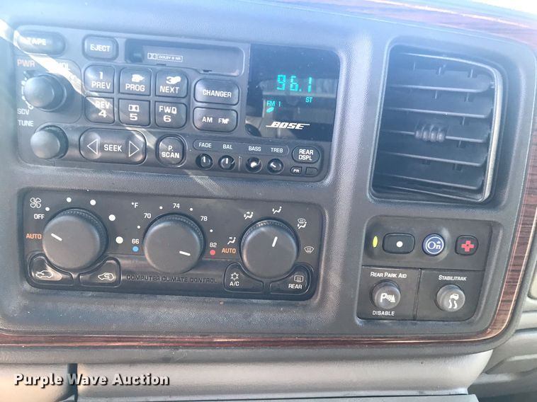 image for item HU9476 2002 Cadillac  Escalade SUV