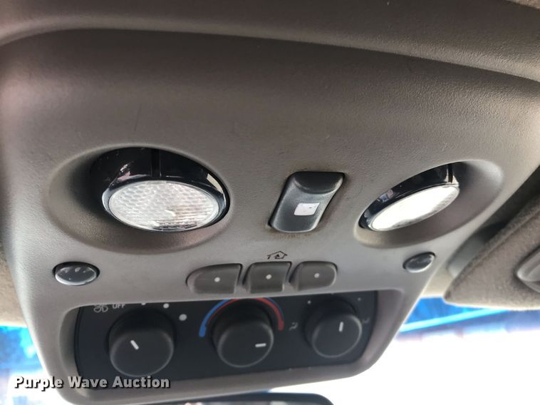 image for item HU9476 2002 Cadillac  Escalade SUV