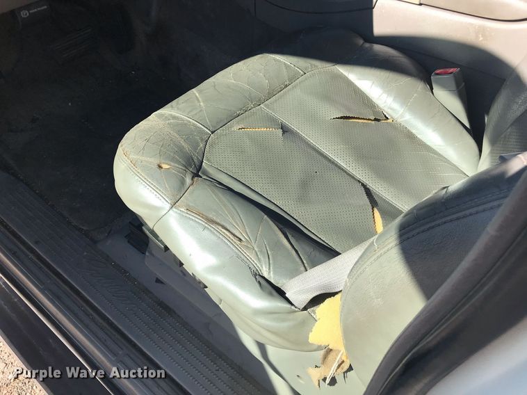 image for item HU9476 2002 Cadillac  Escalade SUV