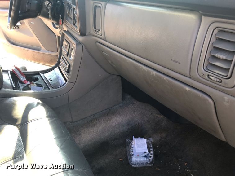 image for item HU9476 2002 Cadillac  Escalade SUV